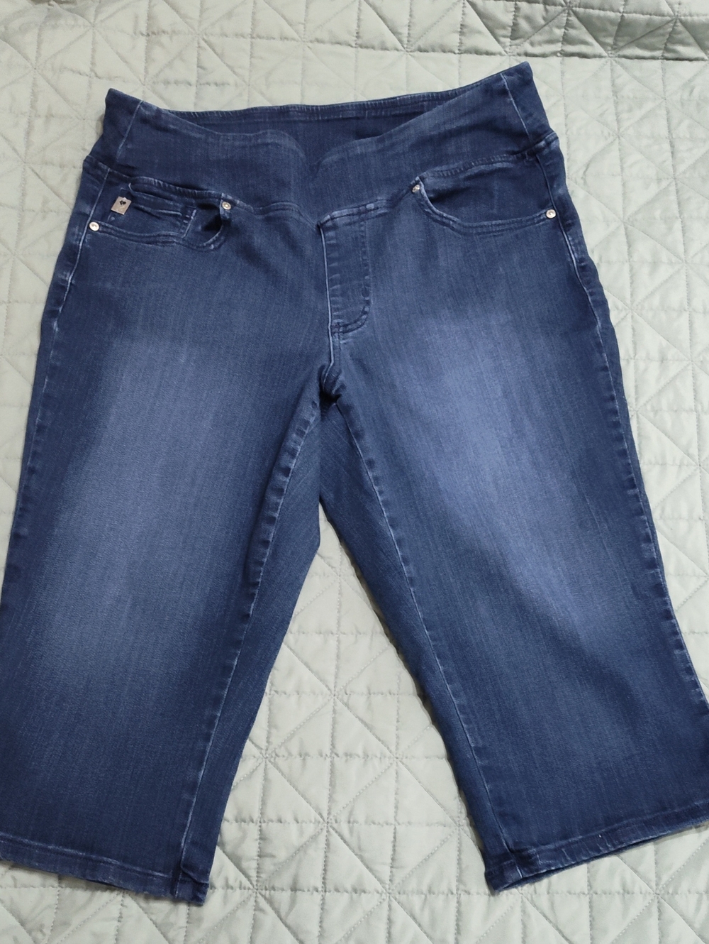 Dark Blue Denim Capri Jeans - Picture 5 of 11